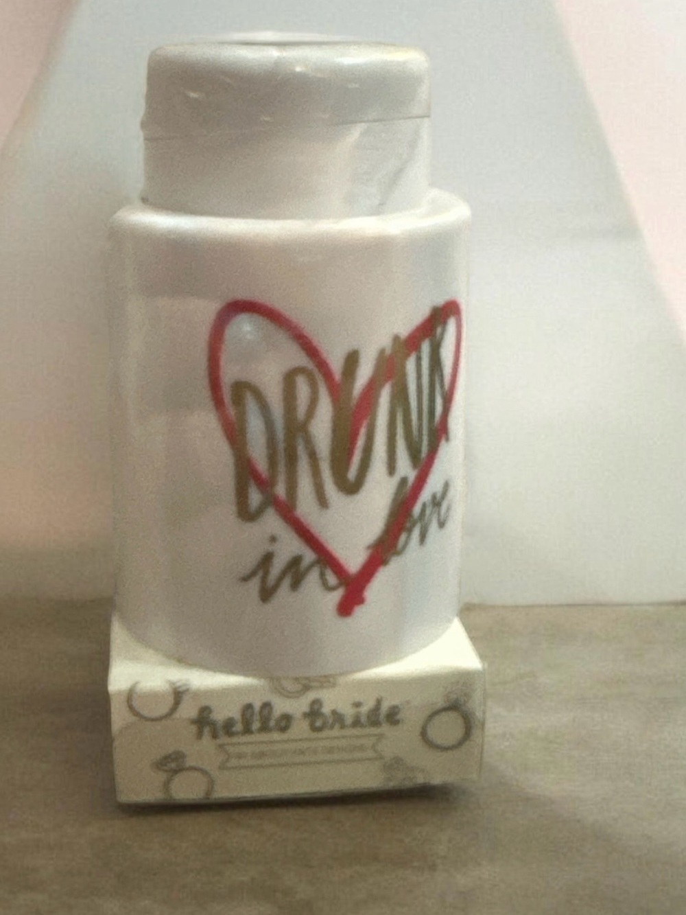 White 'Grounded in Love' vacuum wine stopper with Red Heart Accent
1298 - Picture 4 of 5